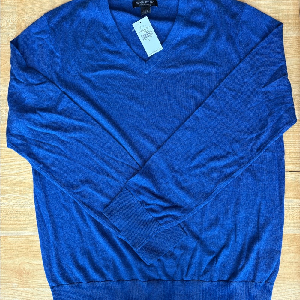 Banana Republic Men’s V-Neck Sweater - Cobalt Blue